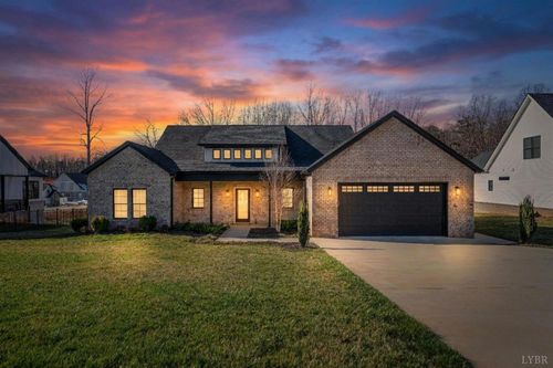 105 Leeward Way, Lynchburg, VA, 24501-5104 | Card Image