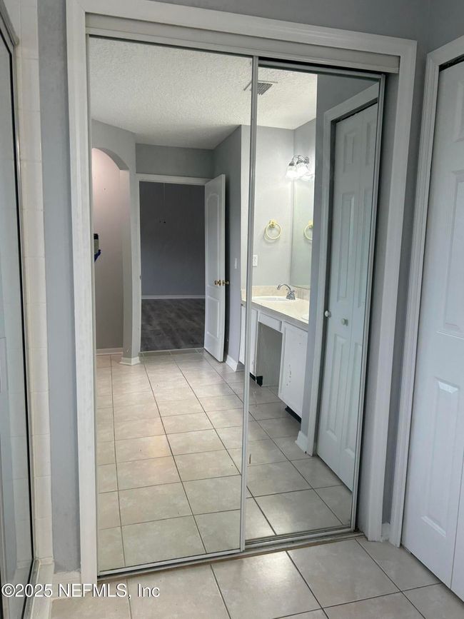 10258 Meadow Pointe Dr, House other with 4 bedrooms, 3 bathrooms and null parking in JACKSONVILLE FL | Image 22