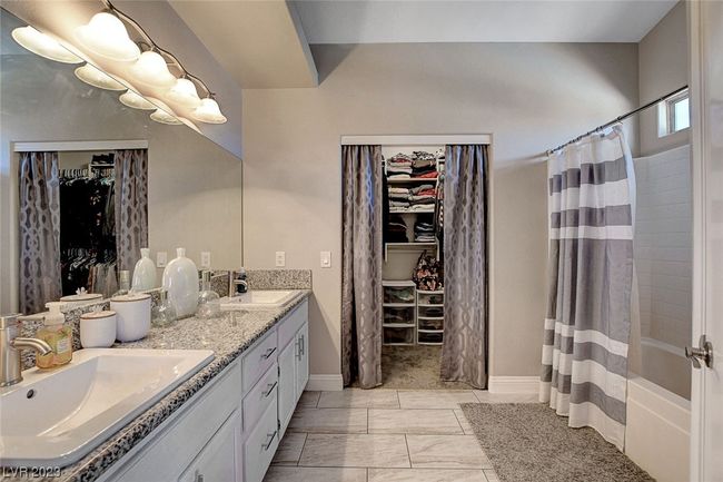 Primary Bathroom | Image 29
