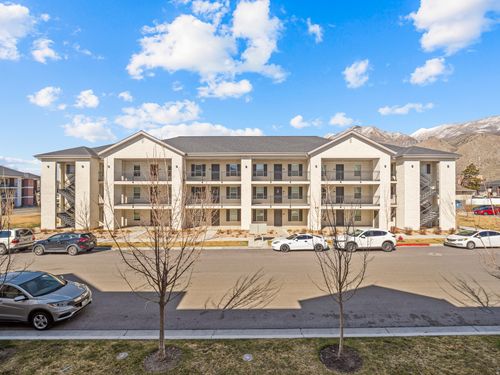 c301-64 W 600 S, Springville, UT, 84663-1892 | Card Image