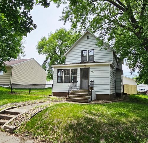 809 N 7th St, Montevideo, MN, 56265-1343 | Card Image