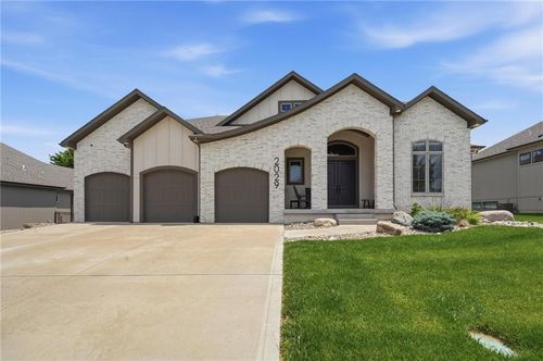 2029 Bluestone Dr, Lee's Summit, MO, 64064-2084 | Card Image