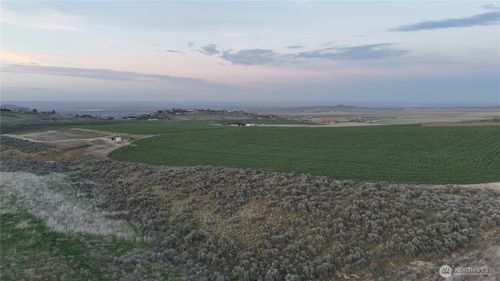 100900 E Bastian Pr Se, Kennewick, WA, 99338 | Card Image