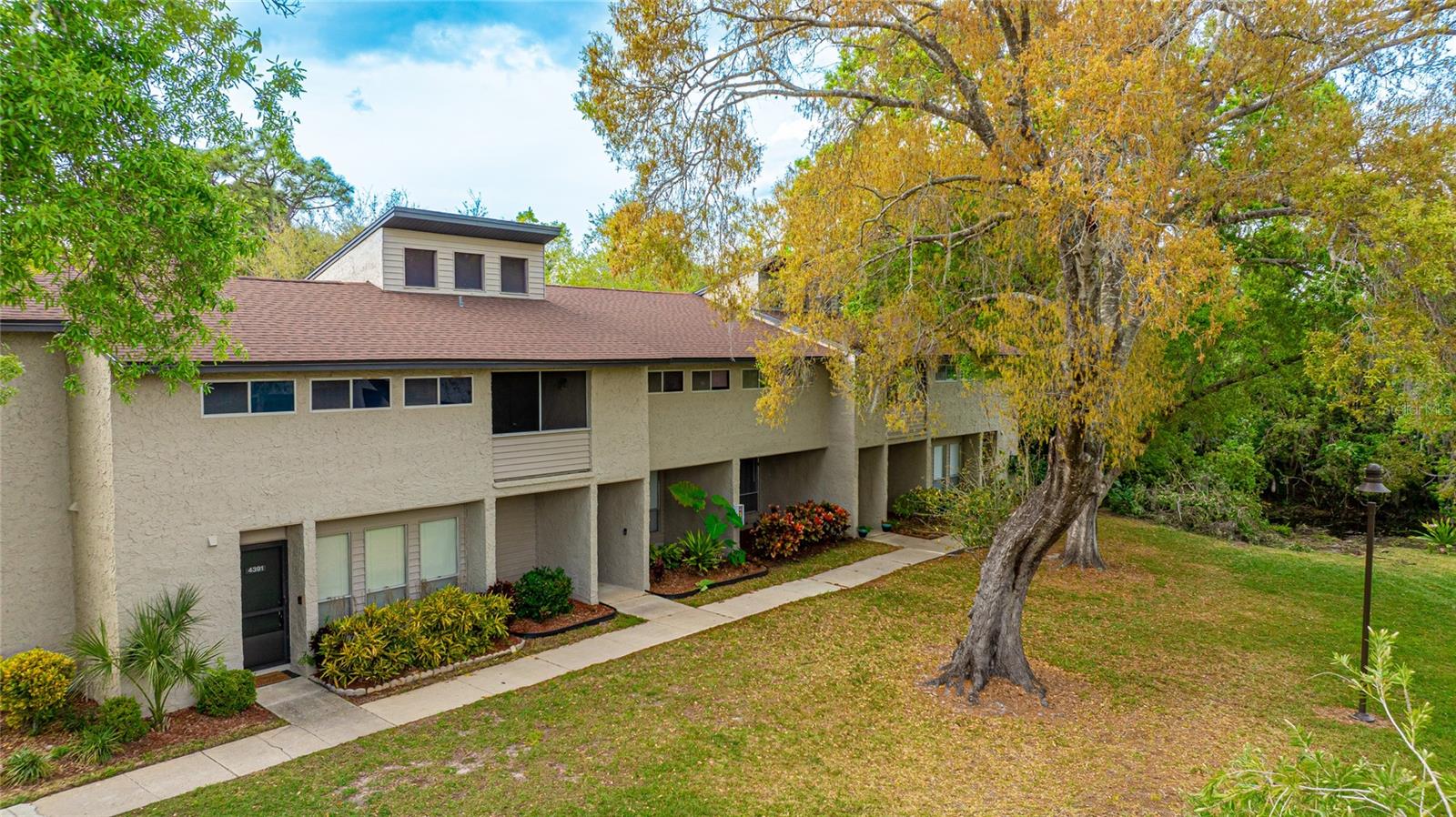 Rayfield Dr, Sarasota, FL 34243