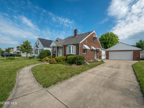 2625 102nd St, Toledo, OH, 43611-2011 | Card Image