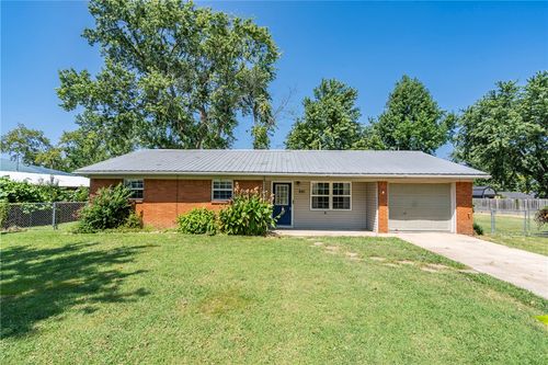 840 Eastgate St, Siloam Springs, AR, 72761-9271 | Card Image