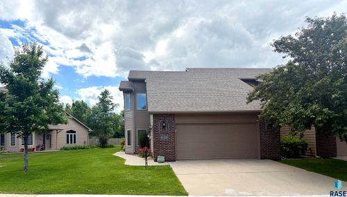 8103 S Brenda Pl, Sioux Falls, SD, 57108-6321 | Card Image