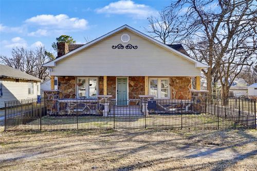 4713 S 27th West Ave, Tulsa, OK, 74107-7627 | Card Image