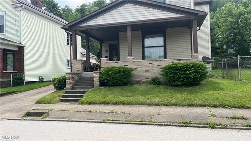 824 Howard St, Bridgeport, OH, 43912-1132 | Card Image