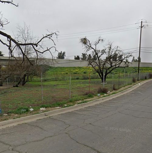 1661 W Hazelton Avenue, Stockton, CA, 95206 | Card Image