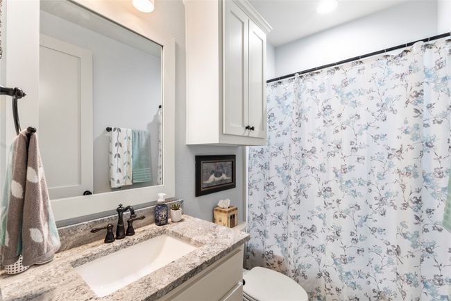 Bathroom 2 | Image 23