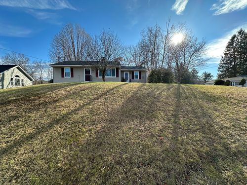 3 Silvia St, Three Rivers, MA, 01080-1036 | Card Image