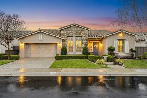 5723 Grassington Ln, Sacramento, CA, 95835-2179 | Card Image