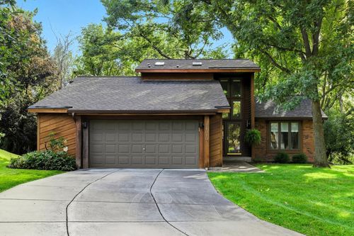 14010 140th Ct, Apple Valley, MN, 55124-9422 | Card Image