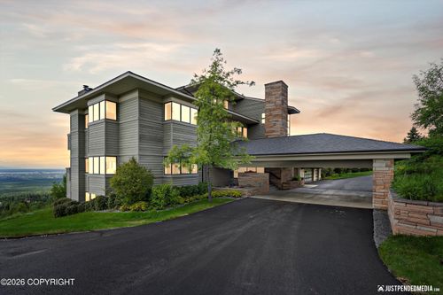 9900 Hillhaven Cir, Anchorage, AK, 99507-5922 | Card Image