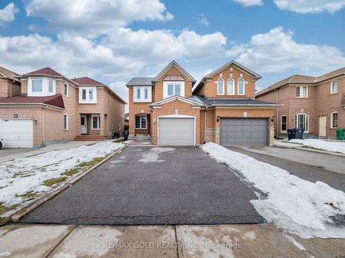 33 Fiddleneck Cres, Brampton, ON, L6R1R2 | Card Image