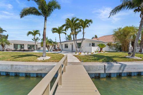 11050 7th St E, TREASURE ISLAND, FL, 33706-3010 | Card Image