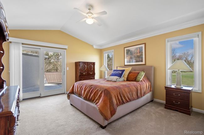 Bedroom 2 upstairs. | Image 28