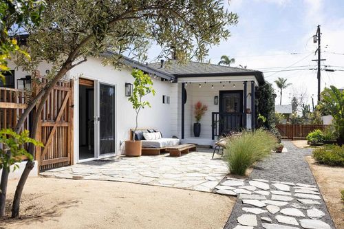 909 Leonard Ave, Oceanside, CA, 92054-4133 | Card Image