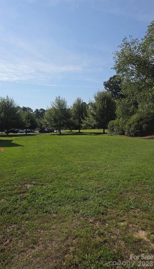 102 Ridge Rd, Chocowinity, NC, 27817-9169 | Card Image