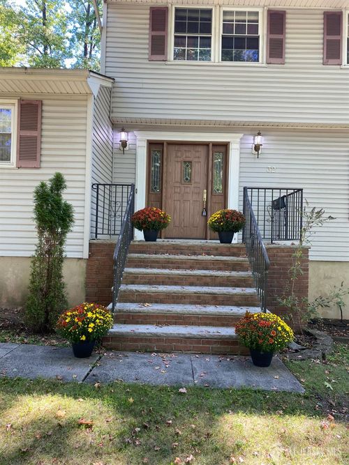 32 Gere Pl, Fanwood, NJ, 07023-1511 | Card Image