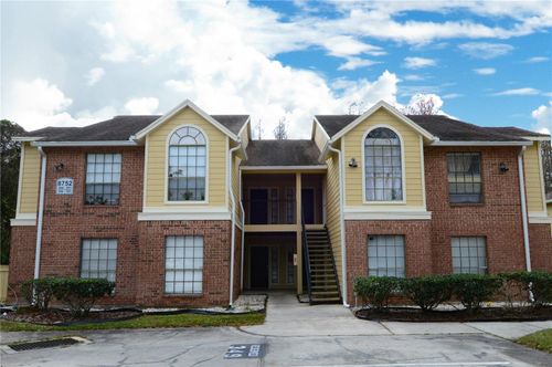 unit-203-8752 Mallard Reserve Dr, TAMPA, FL, 33614-2363 | Card Image