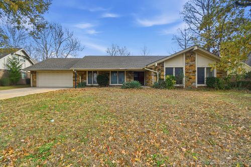 6635 S 76th East Ave, Tulsa, OK, 74133-1836 | Card Image