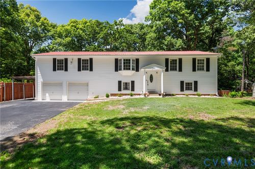 13400 Bermuda Place Dr, Chester, VA, 23836-5403 | Card Image