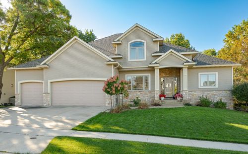 1520 Monterey Ln Sw, Rochester, MN, 55902-1215 | Card Image