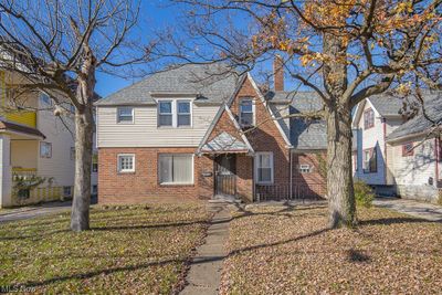 View of front of property with a front lawn | Image 1