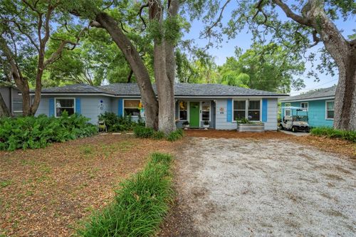 818 Wilkie St, DUNEDIN, FL, 34698-7829 | Card Image