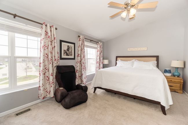 0 - 1176 Delta Dr, Townhouse with 2 bedrooms, 3 bathrooms and 2 parking in Elgin IL | Image 16