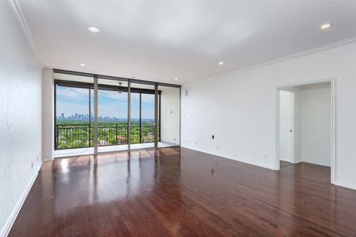 apt-1314-6335 W Northwest Hwy, Dallas, TX, 75225-3549 | Card Image