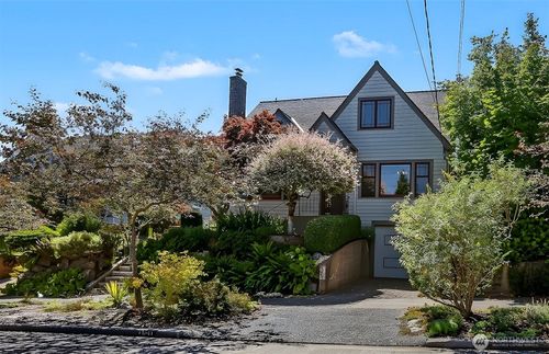 7047 27th Ave Nw, Seattle, WA, 98117-5932 | Card Image