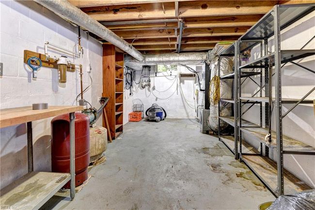 631 Rocky Bottom Rd, House other with 3 bedrooms, 2 bathrooms and null parking in Spring Grove VA | Image 34