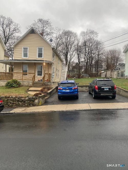 72 Walnut St, Naugatuck, CT, 06770-3837 | Card Image