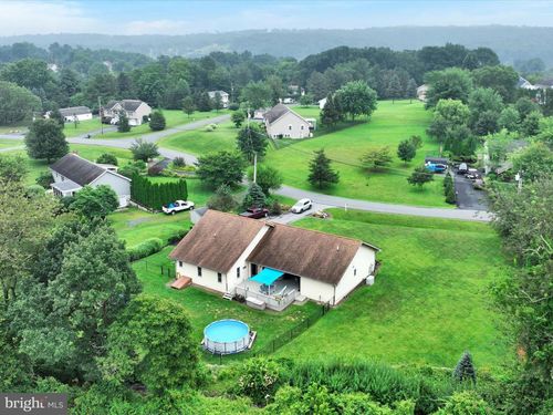 1318 Running Deer Dr, AUBURN, PA, 17922-9232 | Card Image