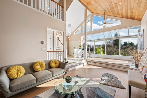 389 Metta St, Port Moody, BC, V3H2Y6 | Card Image