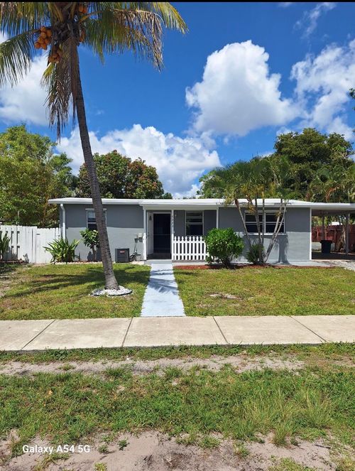 5233 Ne 20th Ter, Pompano Beach, FL, 33064-5715 | Card Image