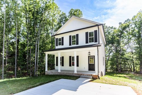312 Walton Dr, Appomattox, VA, 24522-4137 | Card Image