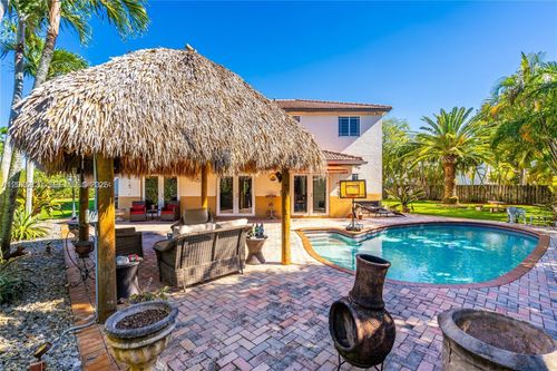 12071 Sw 1st St, Miami, FL, 33184-1673 | Card Image