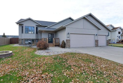 1510 57th Ave S, Fargo, ND, 58104-7245 | Card Image