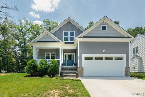 100 Heron Run Dr, Colonial Heights, VA, 23834-2188 | Card Image