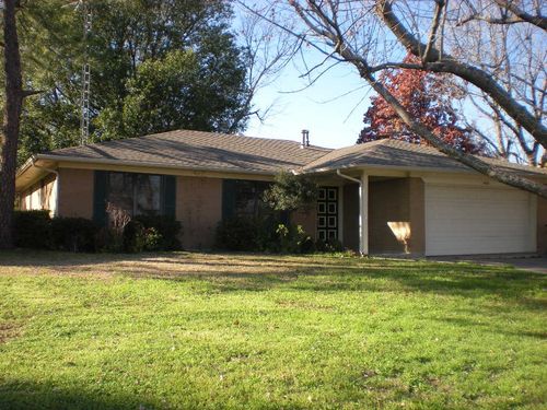 5400 Sayle St, Greenville, TX, 75402-6323 | Card Image