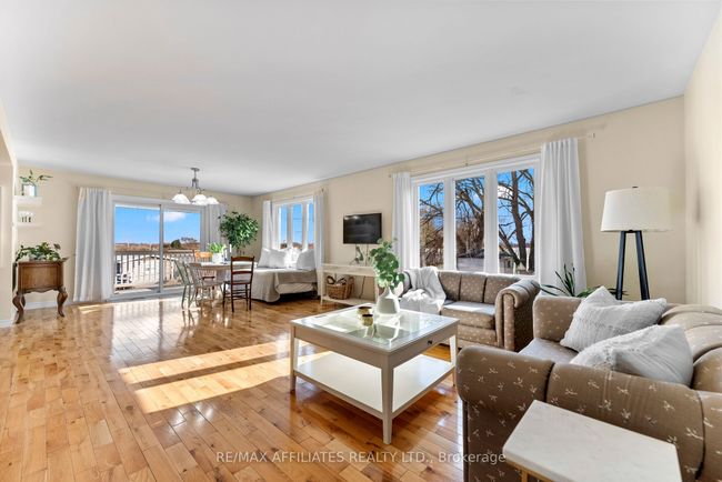 105 N Channel Rd, House other with 3 bedrooms, 2 bathrooms and 3 parking in Johnstown ON | Image 4