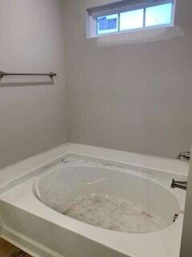 owner's bathroom | Image 13