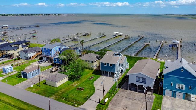 1547 John St, House other with 3 bedrooms, 2 bathrooms and 1 parking in San Leon TX | Image 48