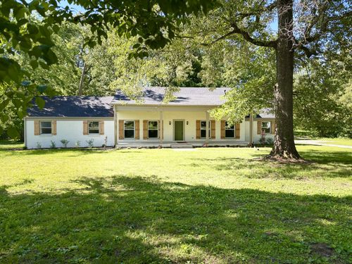 104 W Longview Dr, Portland, TN, 37148-1639 | Card Image