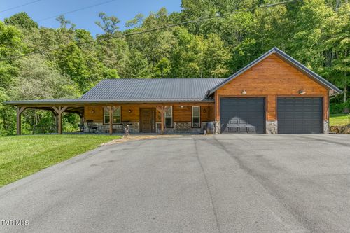 131 Duck Branch Rd, Roan Mountain, TN, 37687-3562 | Card Image