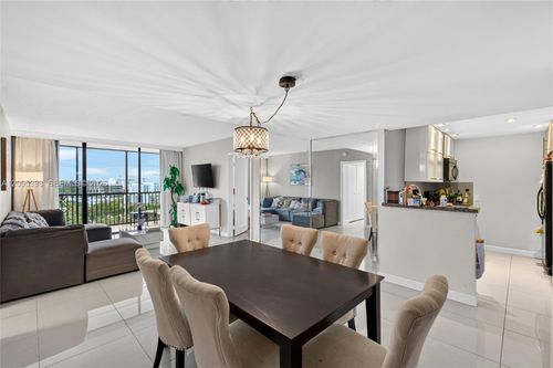 1402-20335 W Country Club Dr, Aventura, FL, 33180-1622 | Card Image